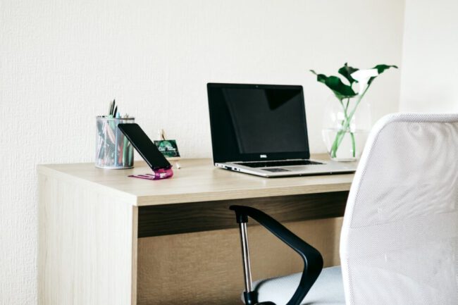 How to choose an office chair for work at home